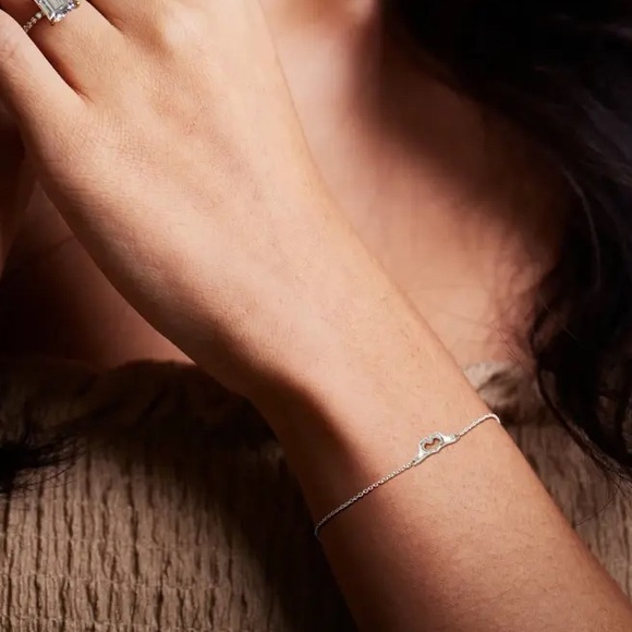 Lover Heart Hands Silver Bracelet - Wove Made - Picture 5 of 9